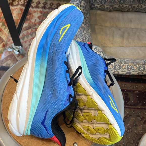 Hoka Clifton 9 - used - men’s 10.5 - 274 miles run on them - Picture 15 of 16